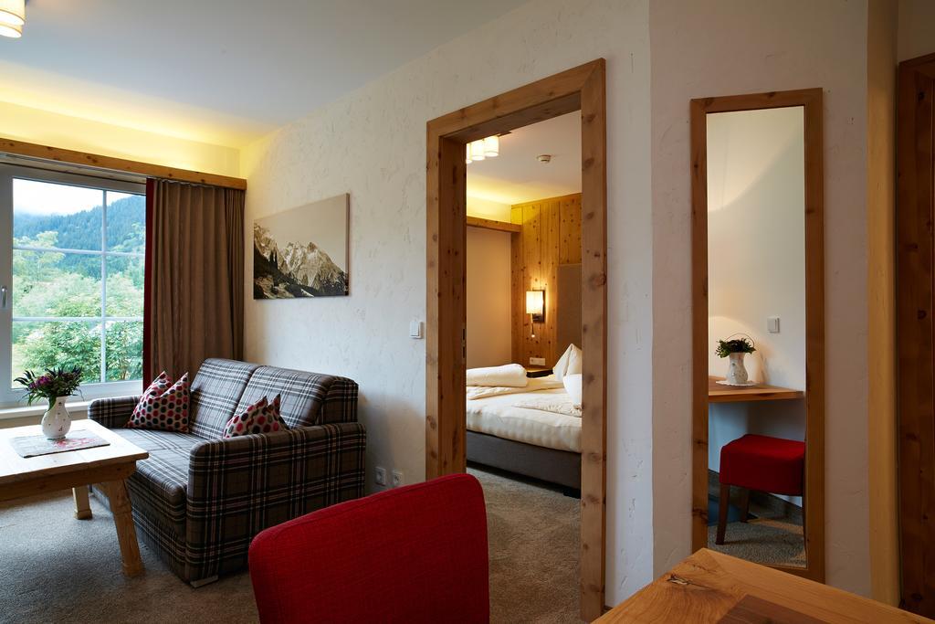 Almhotel Told 그란 외부 사진